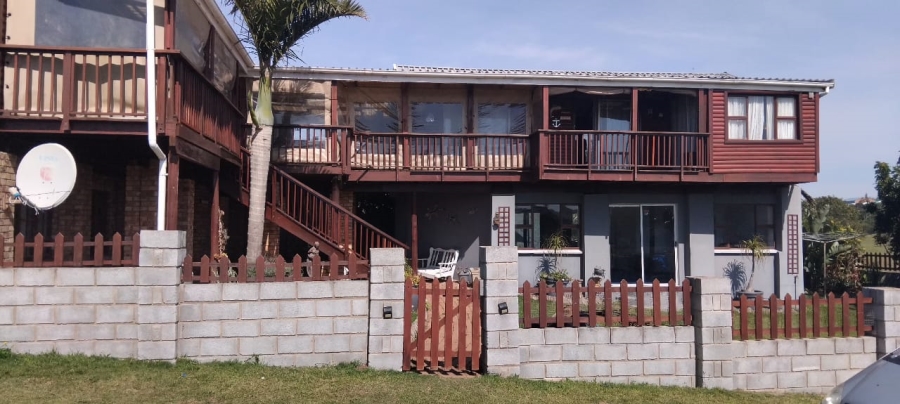 6 Bedroom Property for Sale in Kaysers Beach Eastern Cape